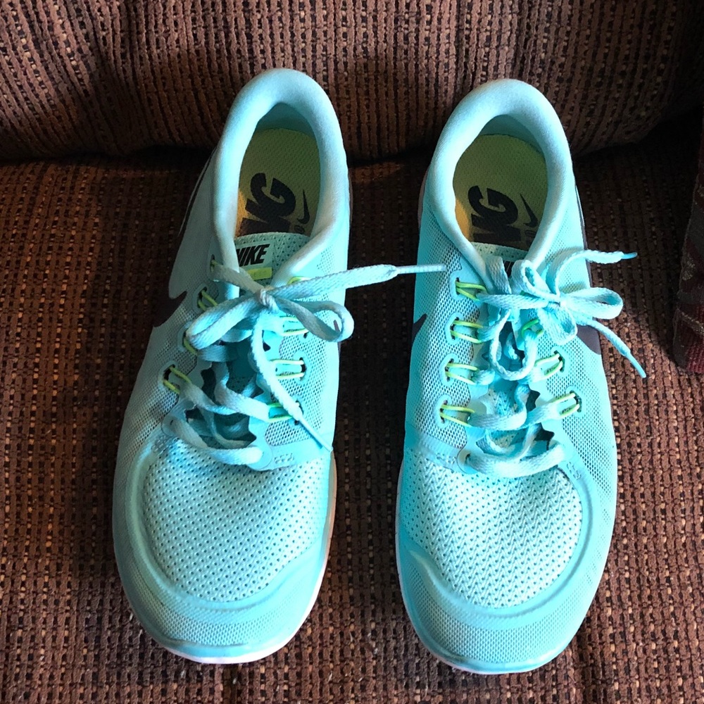 💕NIKE FREE RUNNER💕